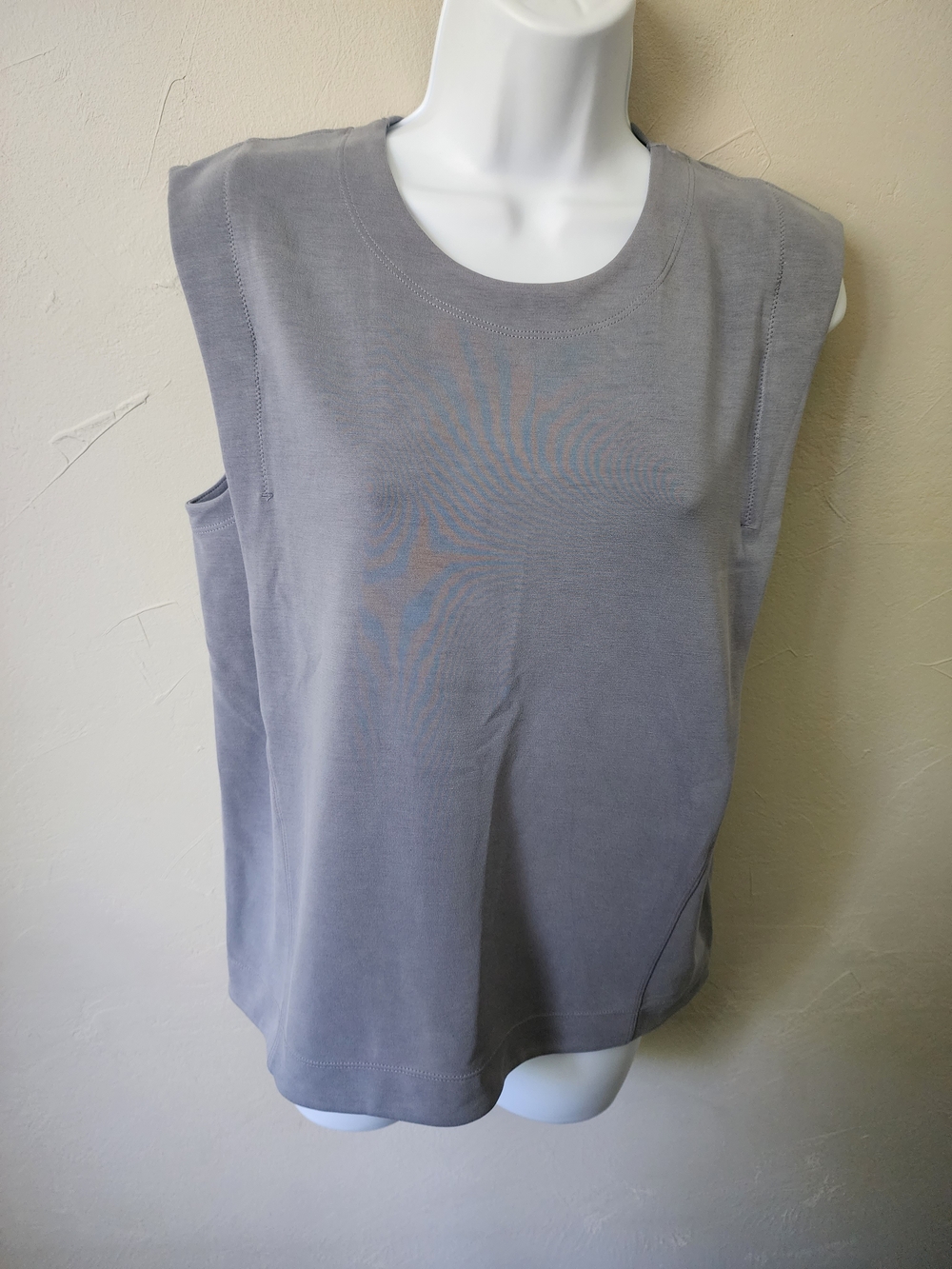 Athleta Light Gray Sleeveless Tank Top Size Small - Picture 2 of 6